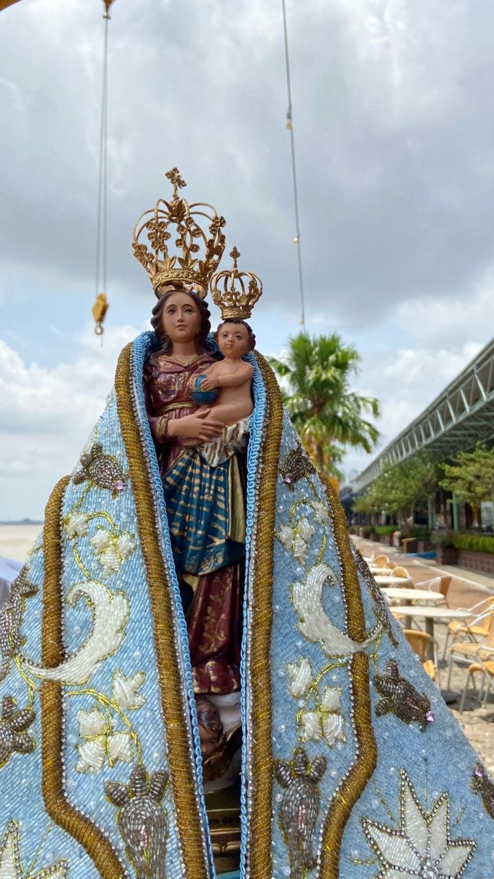 Leia mais sobre o artigo Fé e emoção marcam visita da Imagem Peregrina à Estação das Docas
