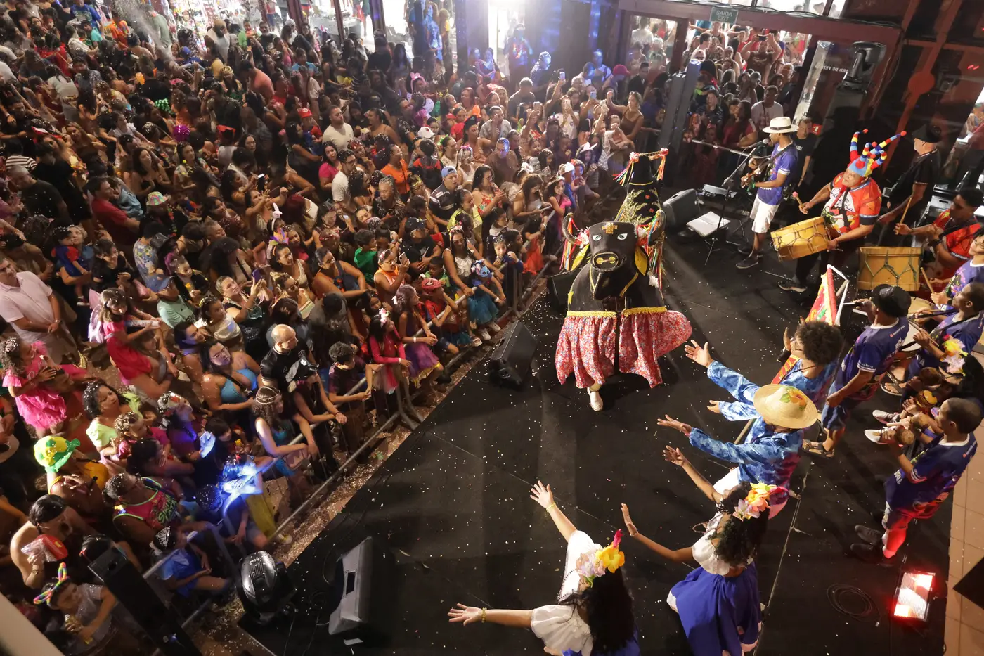 No momento, você está visualizando Bailinho reúne famílias em tarde de folia na Estação das Docas